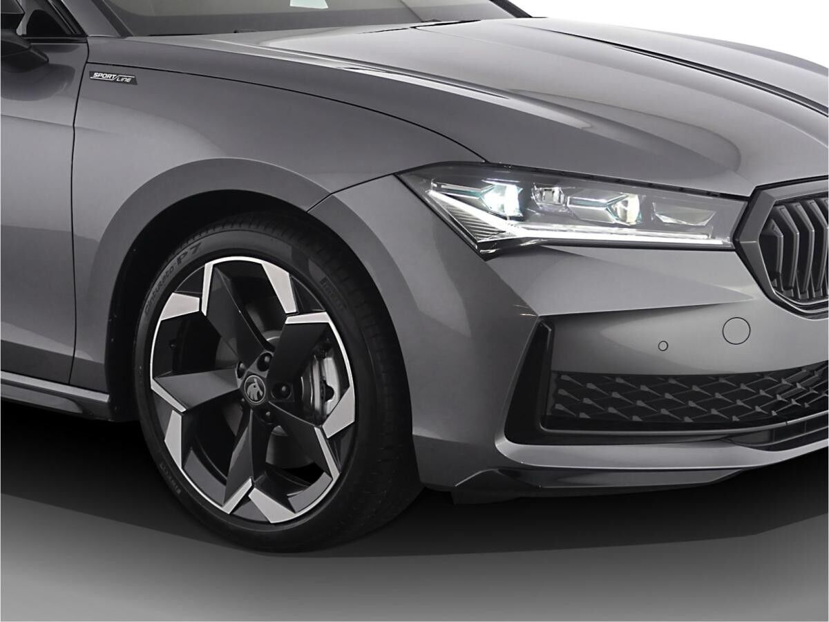 Skoda Superb Combi Sportline 2,0 TDI*KAMERA*SZH*AHK