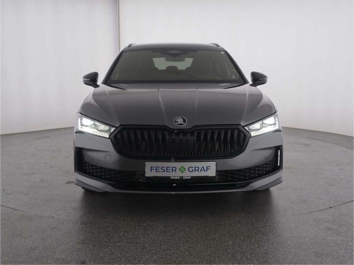 Skoda Superb Combi Sportline 2,0 TDI*KAMERA*SZH*AHK