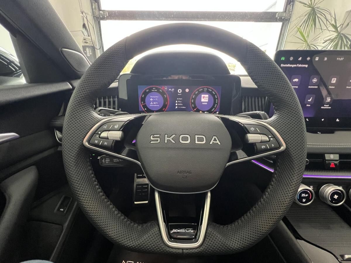 Skoda Superb Combi 265PS 4x4 Vollausstattung! Alle Extras! Sofort!