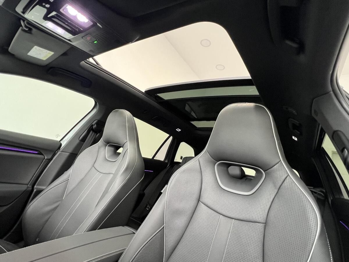 Skoda Superb Combi 265PS 4x4 Vollausstattung! Alle Extras! Sofort!