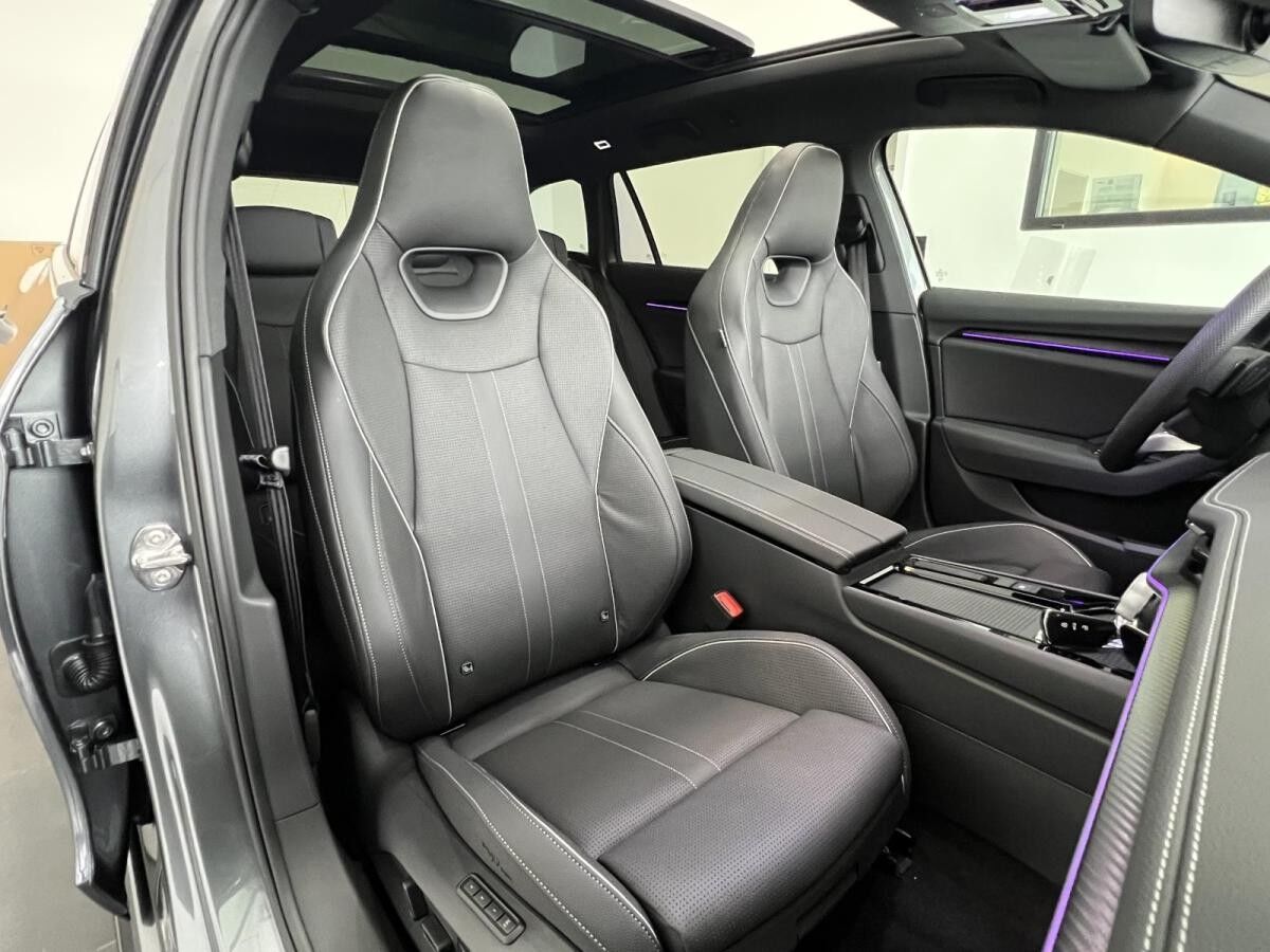 Skoda Superb Combi 265PS 4x4 Vollausstattung! Alle Extras! Sofort!