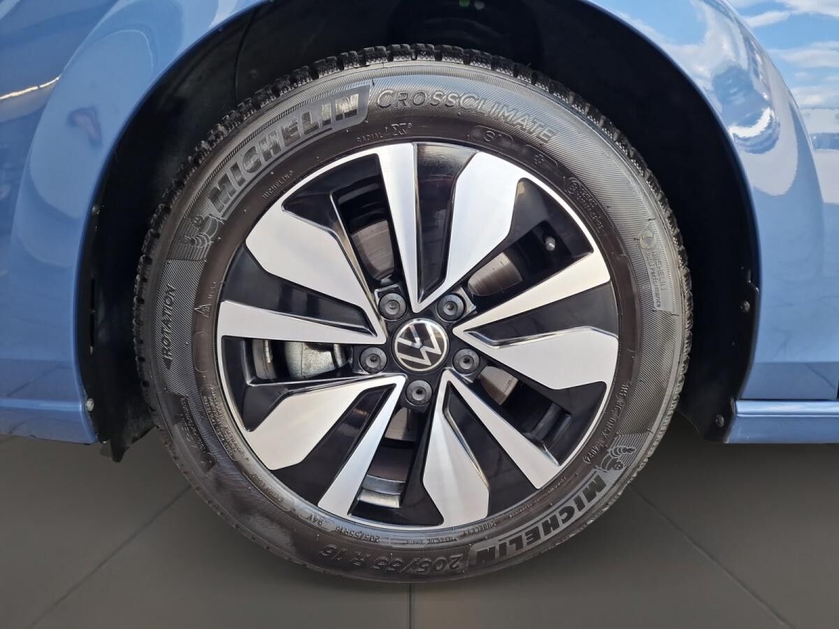 Volkswagen Golf VIII Variant 1.5 eTSI W Goal 360 ACC AUT