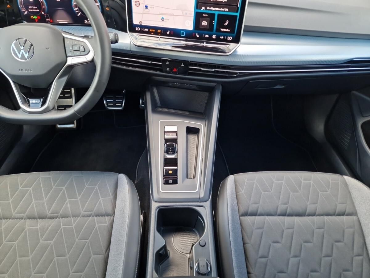 Volkswagen Golf VIII Variant 1.5 eTSI W Goal 360 ACC AUT