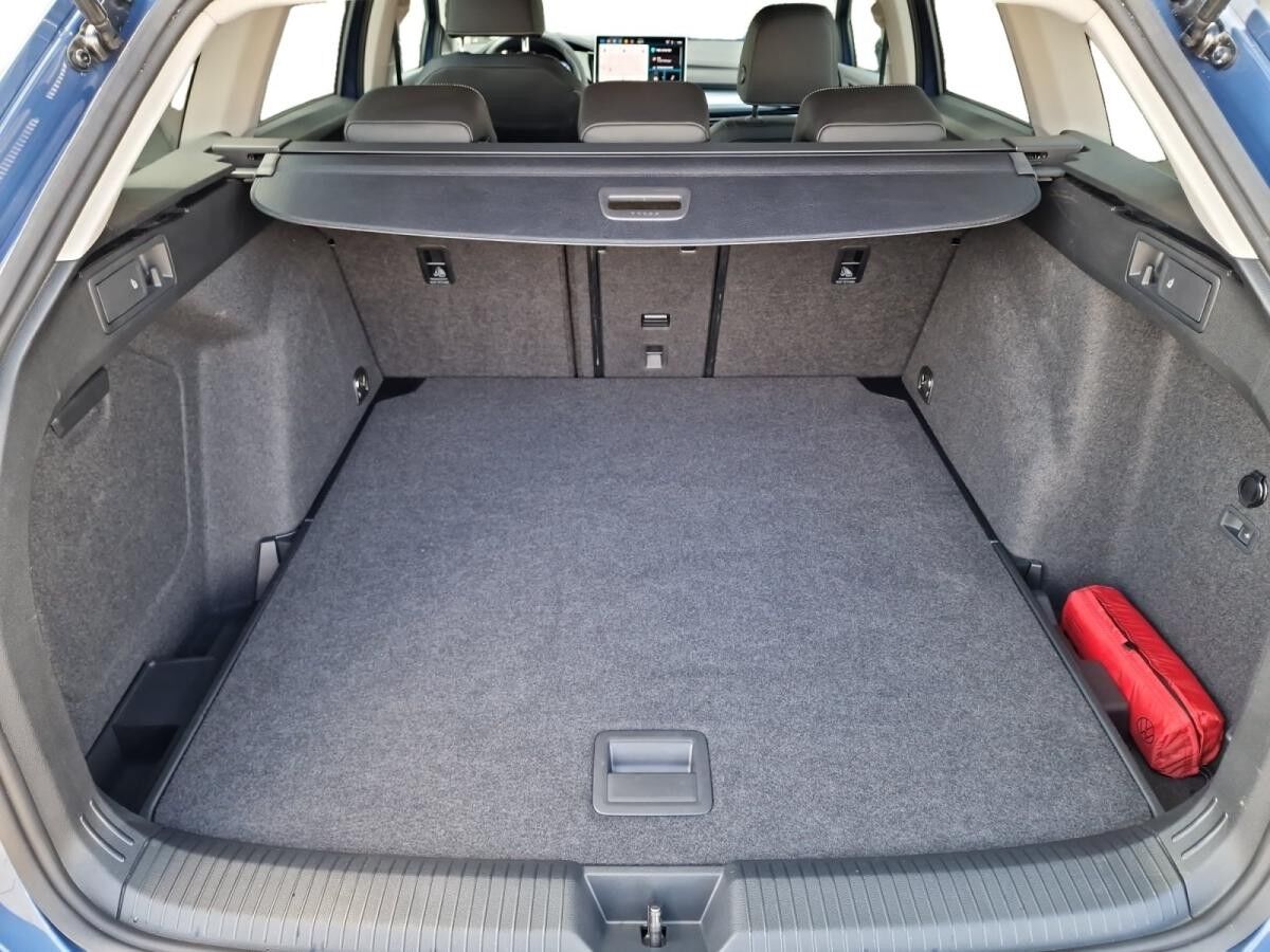 Volkswagen Golf VIII Variant 1.5 eTSI W Goal 360 ACC AUT