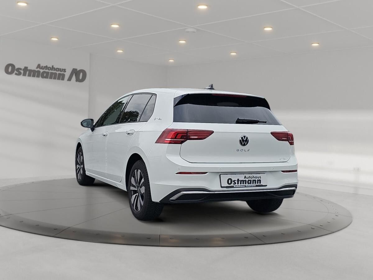 Volkswagen Golf VIII 1.5 eTSI W Goal ACC AUT Akustikglas