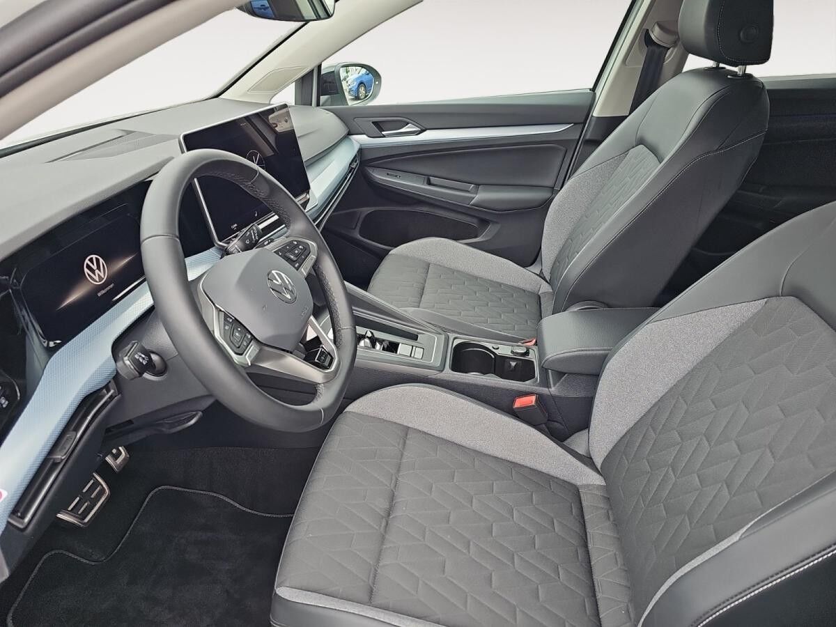 Volkswagen Golf VIII 1.5 eTSI W Goal ACC AUT Akustikglas