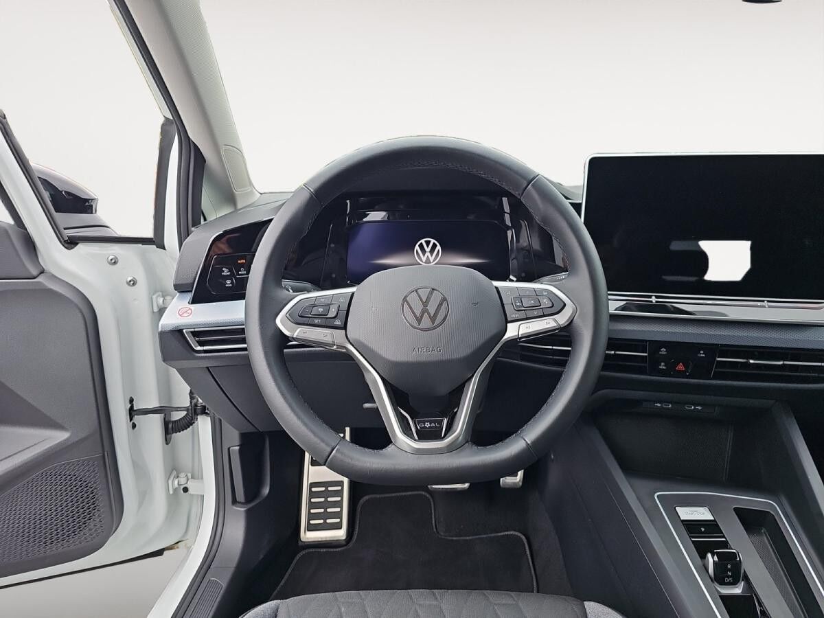 Volkswagen Golf VIII 1.5 eTSI W Goal ACC AUT Akustikglas