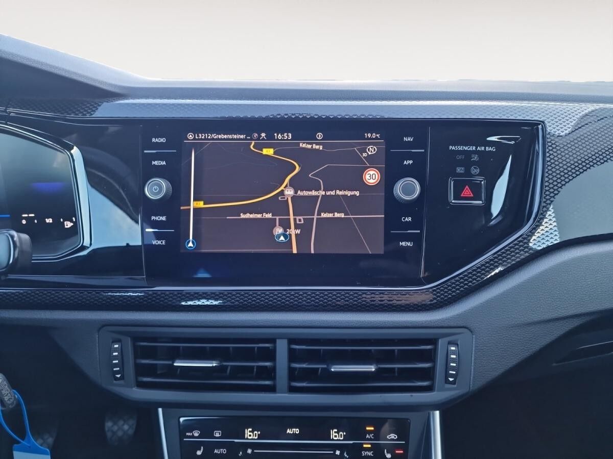 Volkswagen Taigo 1.0 TSI Life 2xKlima Kam. KlimaA LED Navi