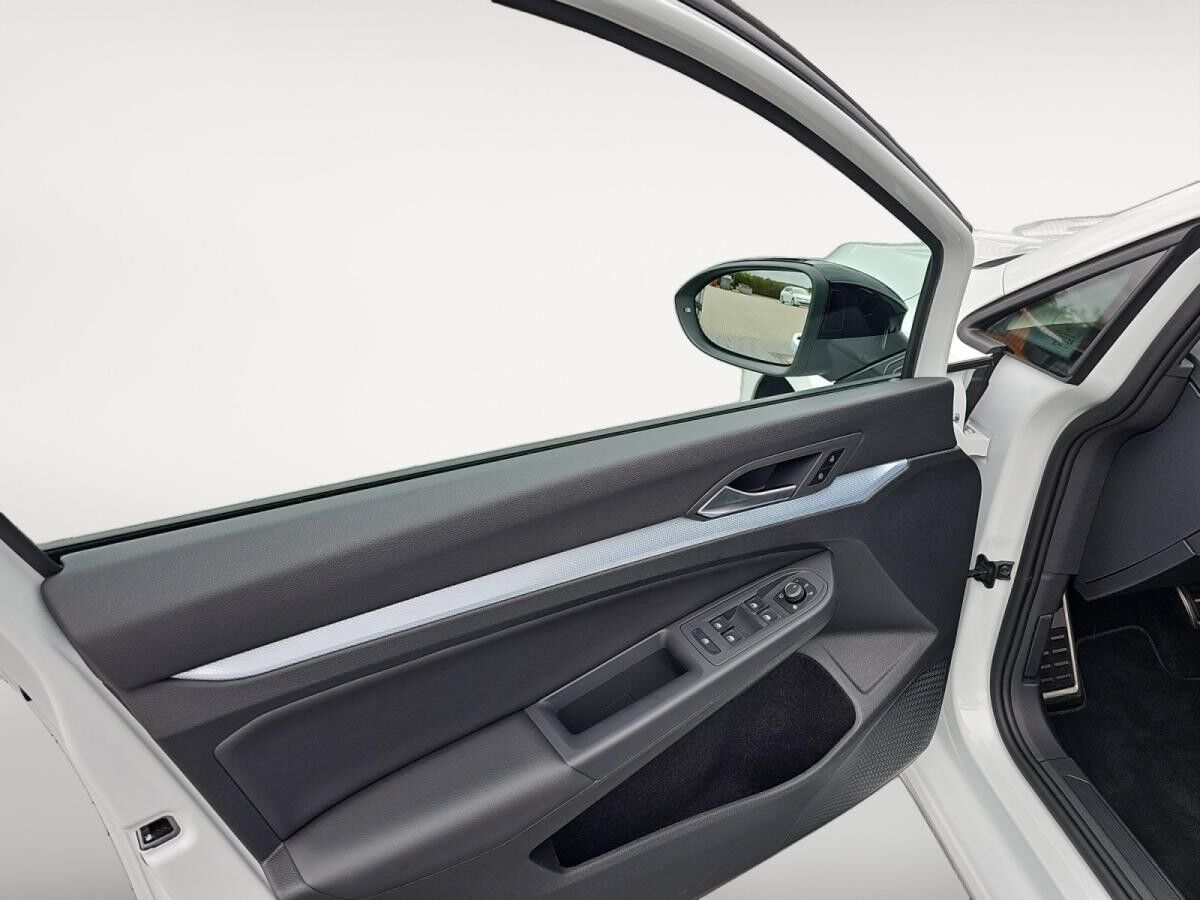 Volkswagen Golf VIII 1.5 eTSI W Goal ACC AUT Akustikglas