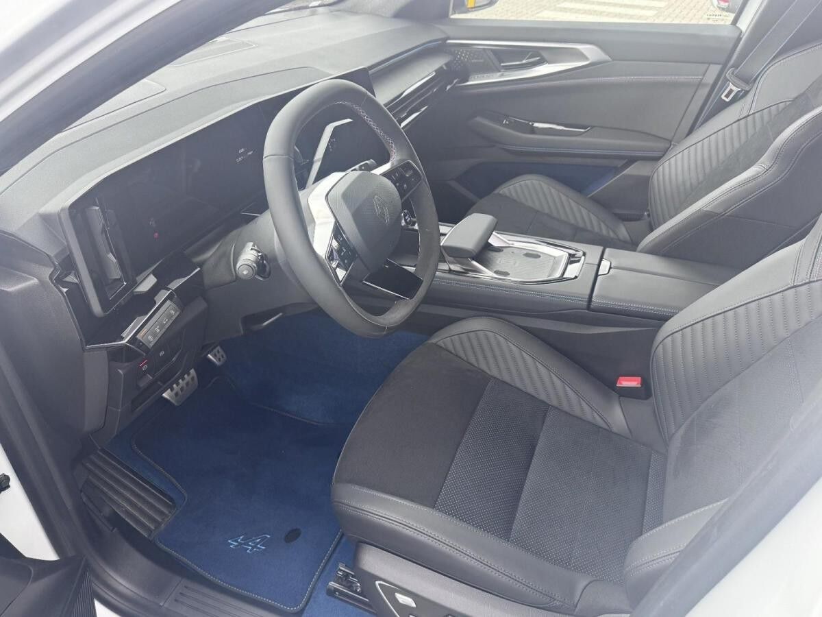 Renault Rafale Atelier Alpine E-Tech Plug-in Hybrid 300