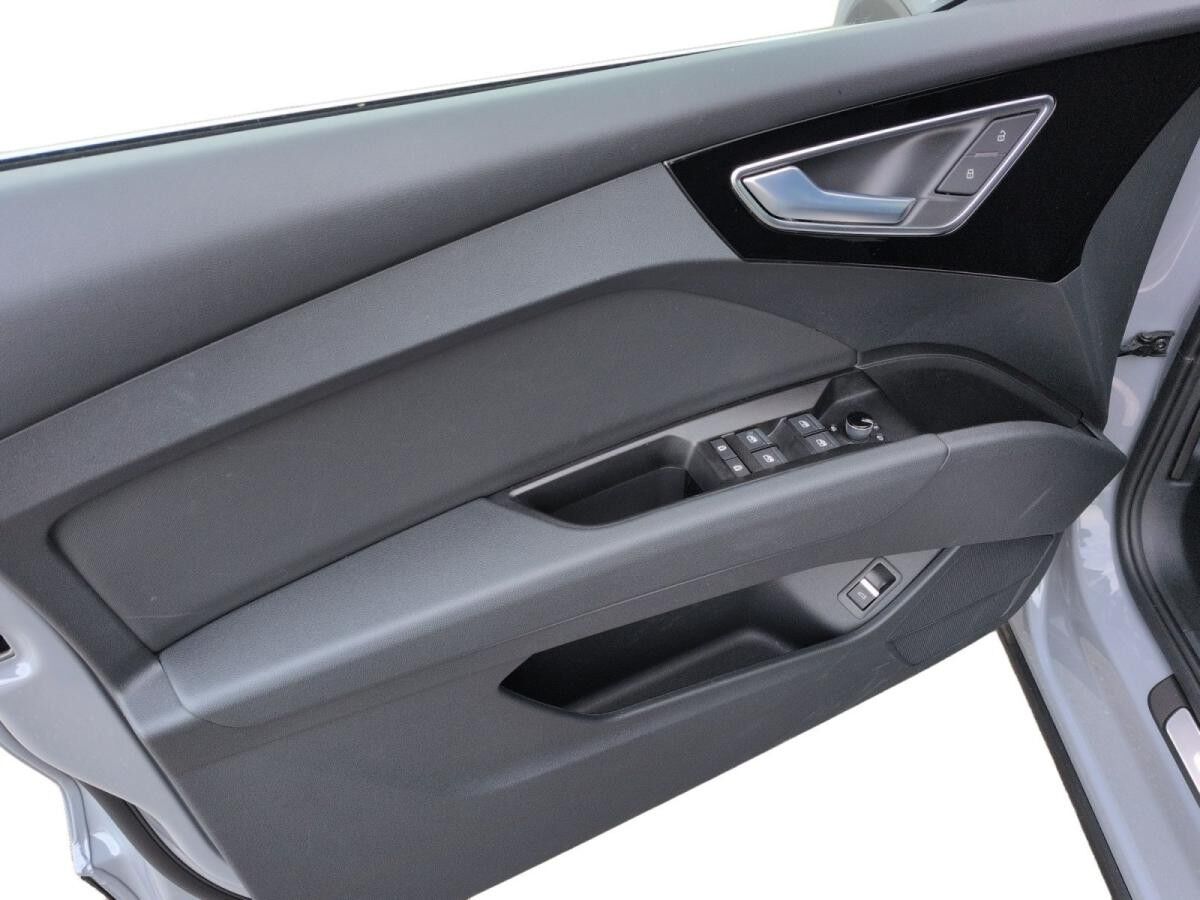 Audi Q4 e-tron 45 S line, Matrix, AHK, 360 Grad, Standklima