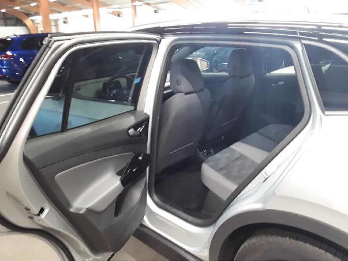 Volkswagen ID.4 Pure Performance 125 kW LED+NAV+ACC+AreaView