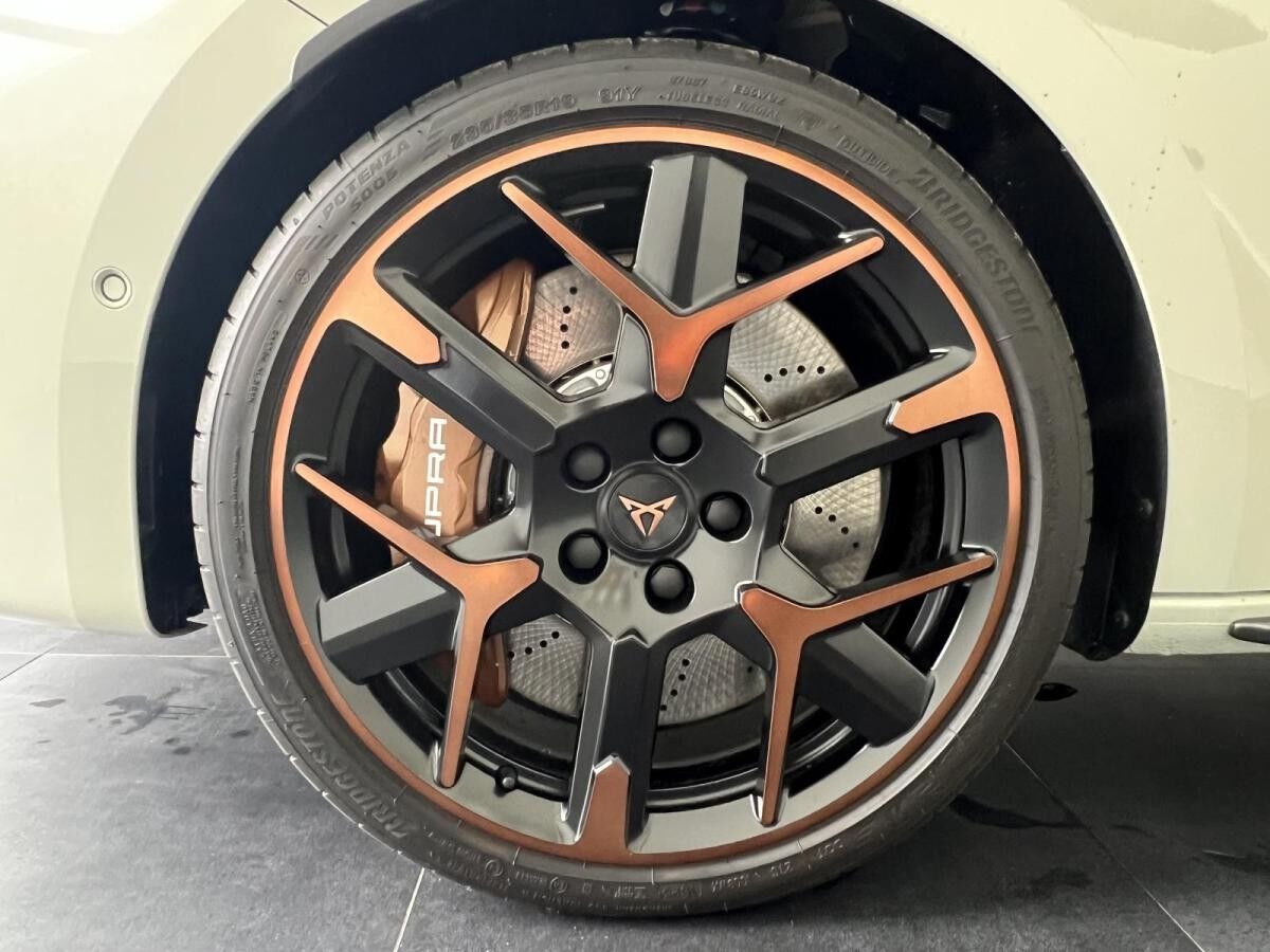 Cupra Leon 333PS ST Extreme |  AHK | Allrad | Pano | Sofort |