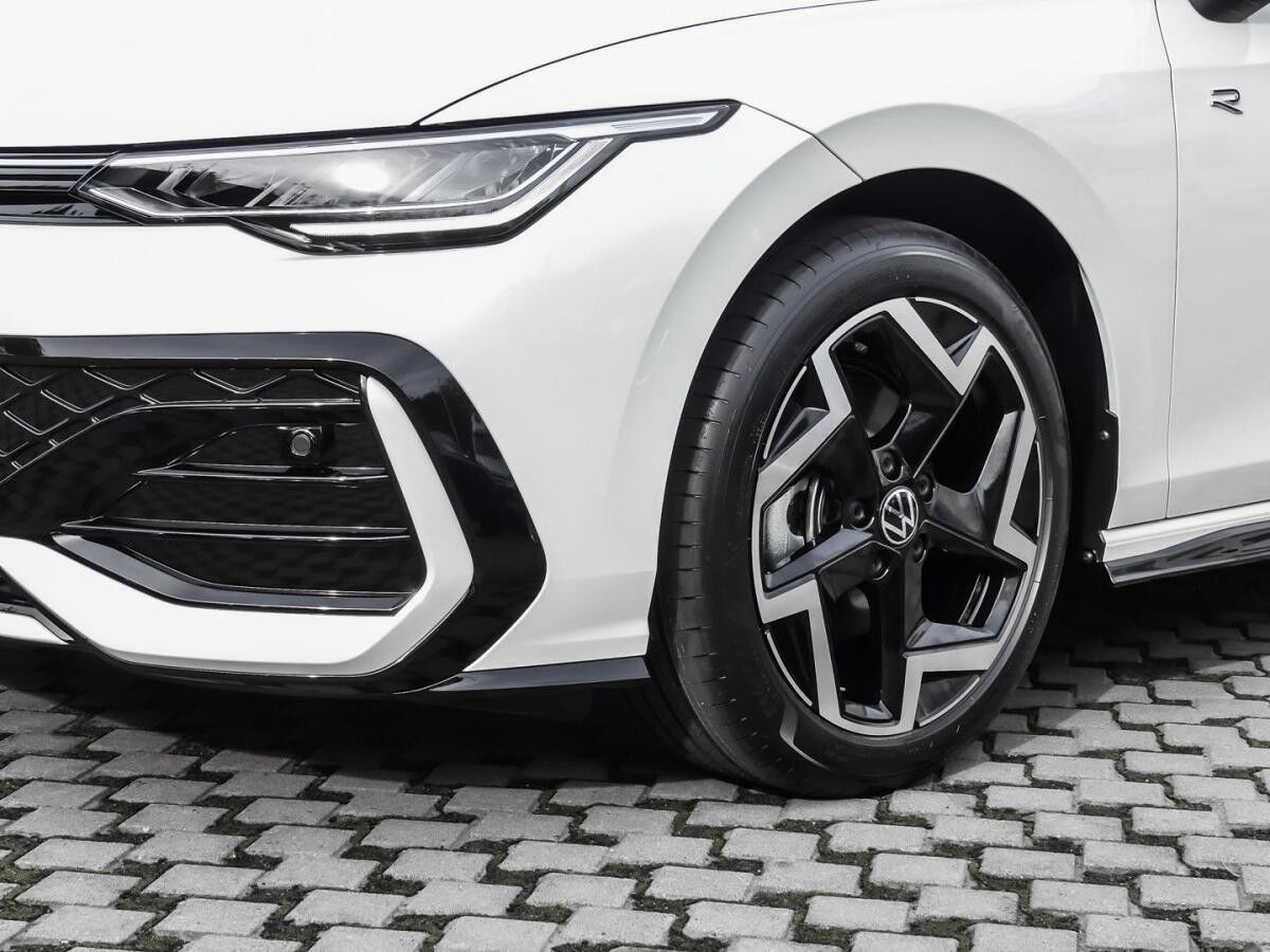 Volkswagen Golf 1.5 eTSI R-Line