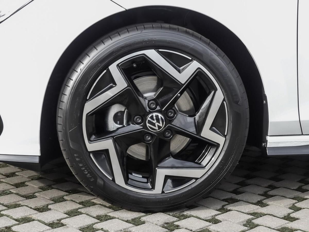 Volkswagen Golf 1.5 eTSI R-Line