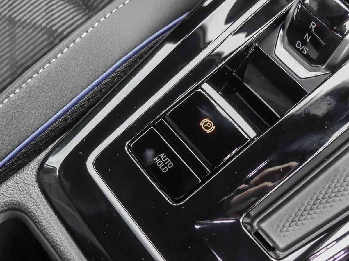 Volkswagen Golf 1.5 eTSI R-Line