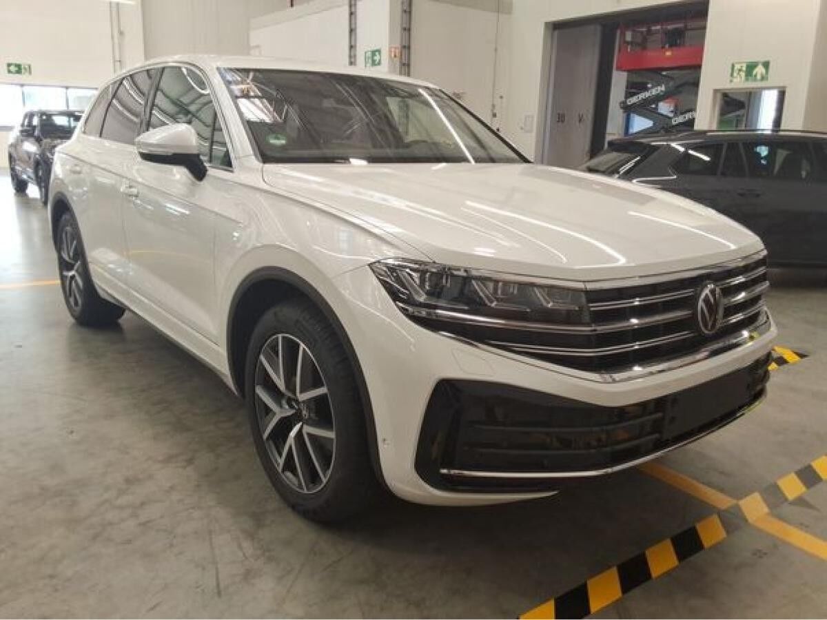 Volkswagen Touareg ELEGANCE 3.0TDI 4M NP:104TEUR STANDHZG.LEDER.ALLRADLENKUNG