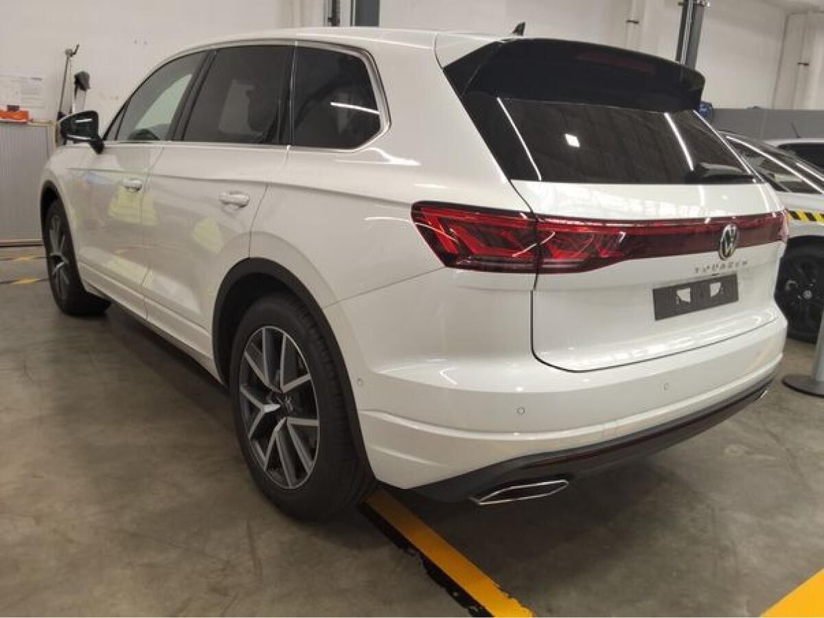 Volkswagen Touareg ELEGANCE 3.0TDI 4M NP:104TEUR STANDHZG.LEDER.ALLRADLENKUNG