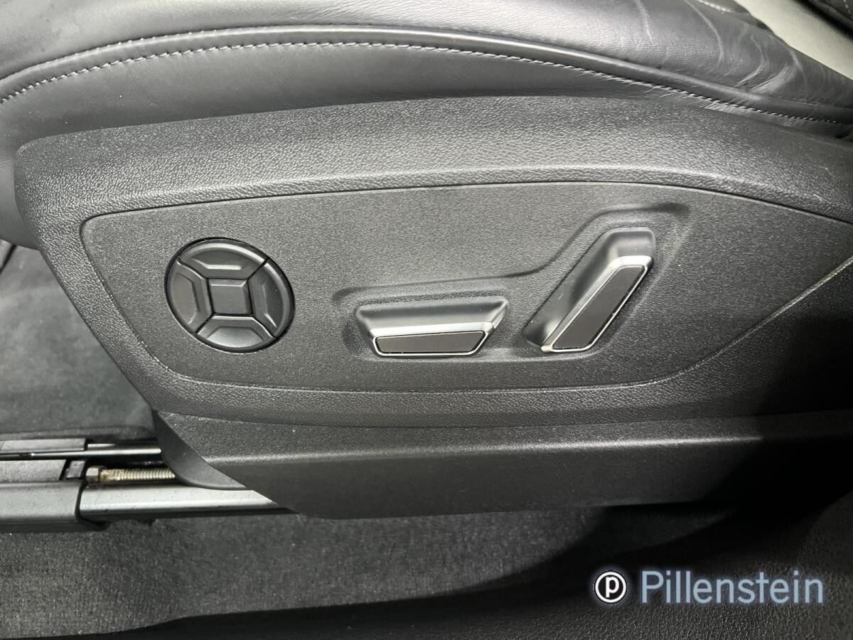 Audi Q8 e-tron 55 S-LINE BLACK AHK+PANO+NP120TEUR+VOL