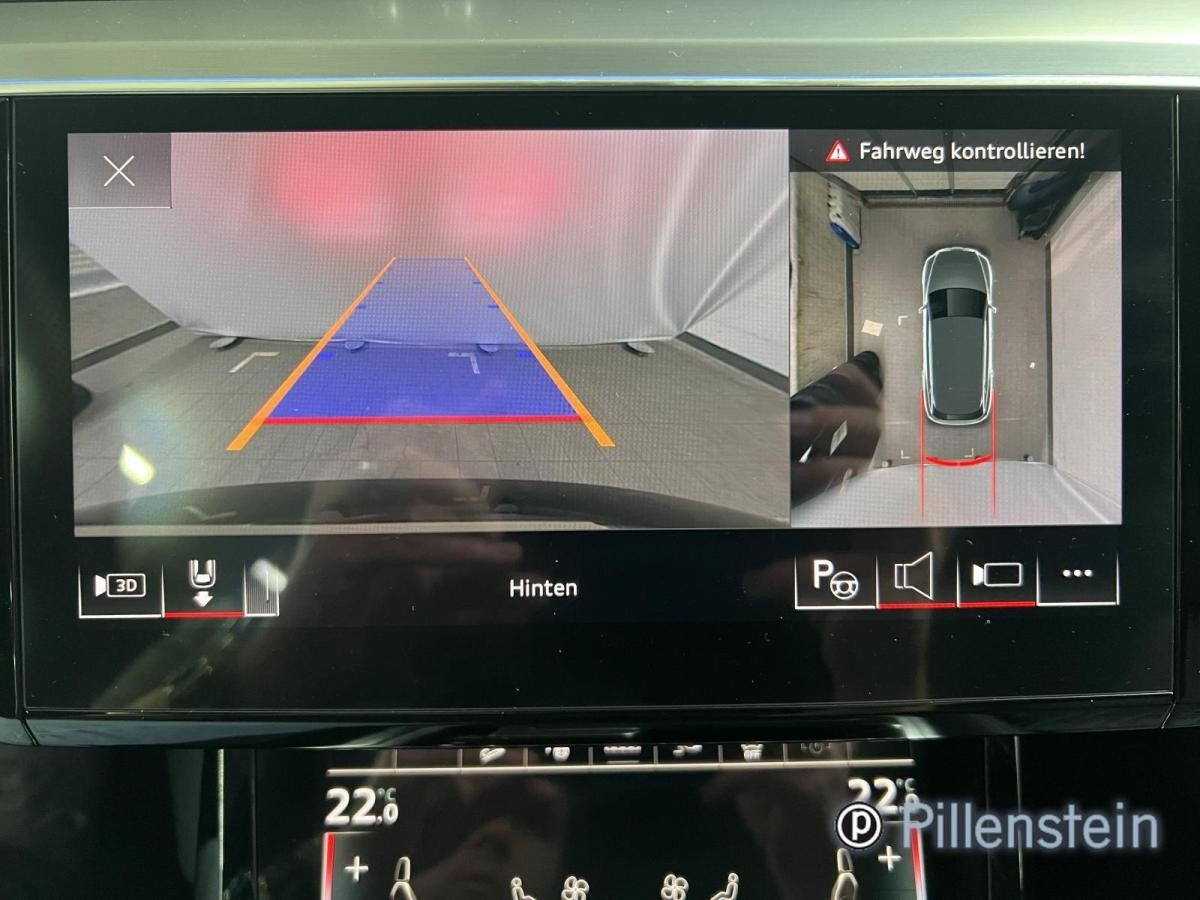 Audi Q8 e-tron 55 S-LINE BLACK AHK+PANO+NP120TEUR+VOL