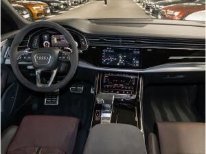 Audi RS Q8 Performance tiptronicPerformance Audi RS Q8 Performance tiptronicPerformance