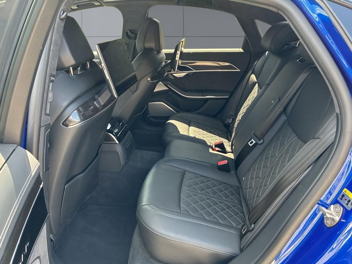 Audi A8 60 TFSI e quattro 340(462) kW(PS) tiptronic