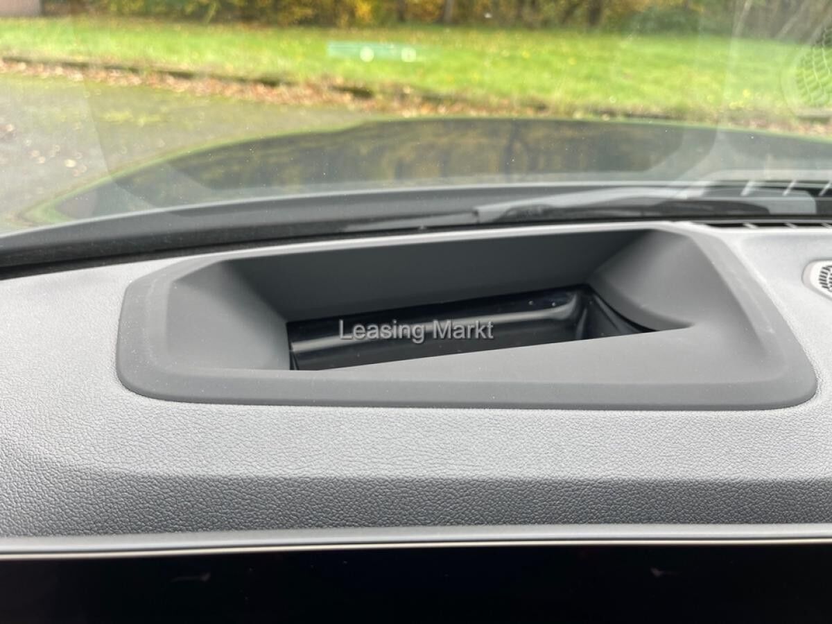 BMW M4 Competition M xDrive Cabrio / NP= 121.490,- /