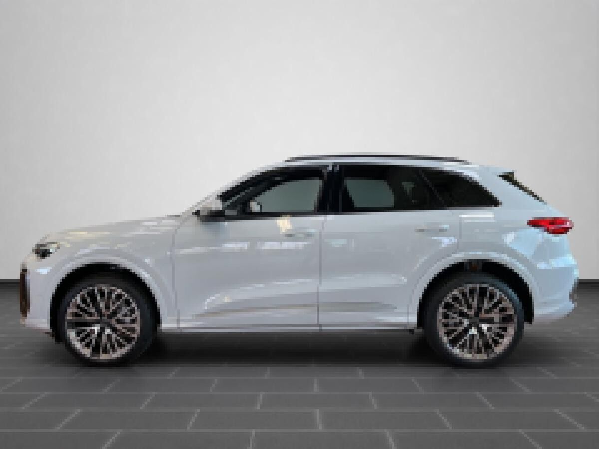 Audi Q5 Edition One, Tech Plus, Assistenzsysteme, Matrix LED