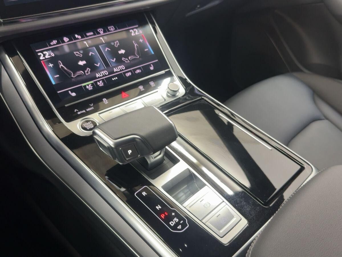 Audi Q7 55 TFSI e S line quattro tiptronic AHK Luftfed. Matrix
