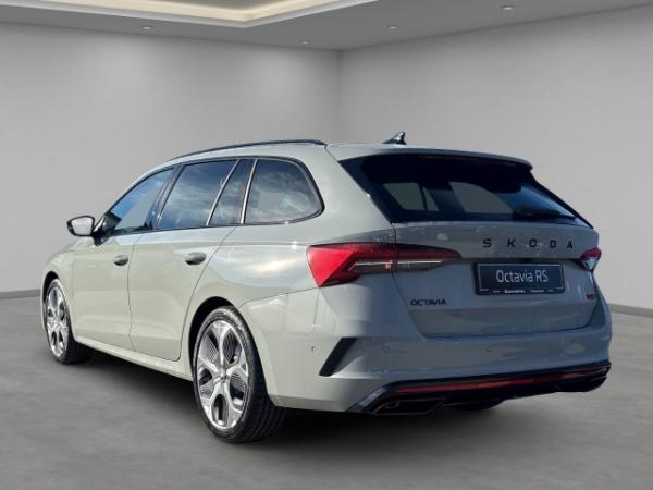 Skoda Octavia Combi 2.0 TSI 195 kW RS, AHK, Panorama-Schiebedach elektrisch