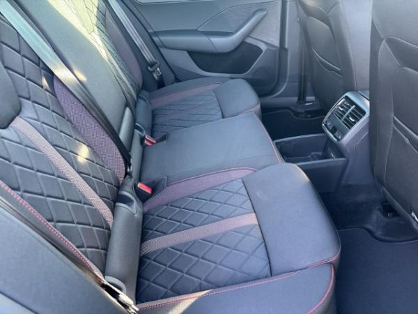 Skoda Octavia Combi 2.0 TSI 195 kW RS, AHK, Panorama-Schiebedach elektrisch