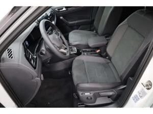 Volkswagen T-Roc Style 2.0 TDI DSG 8-fach AHK Navi 19" *BLACK DEAL*