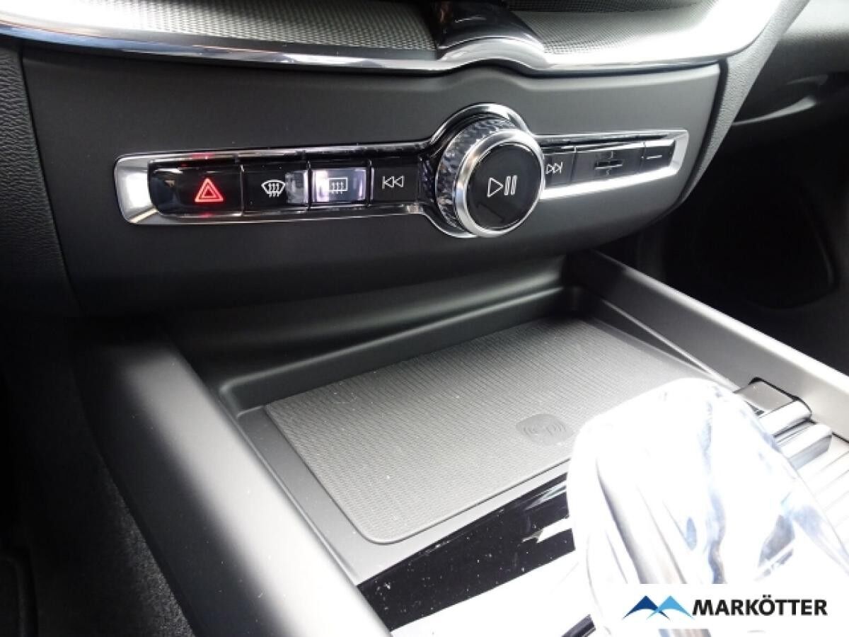 Volvo XC60 T6 Plus Black Edition Recharge/360°CAM/SHZ/