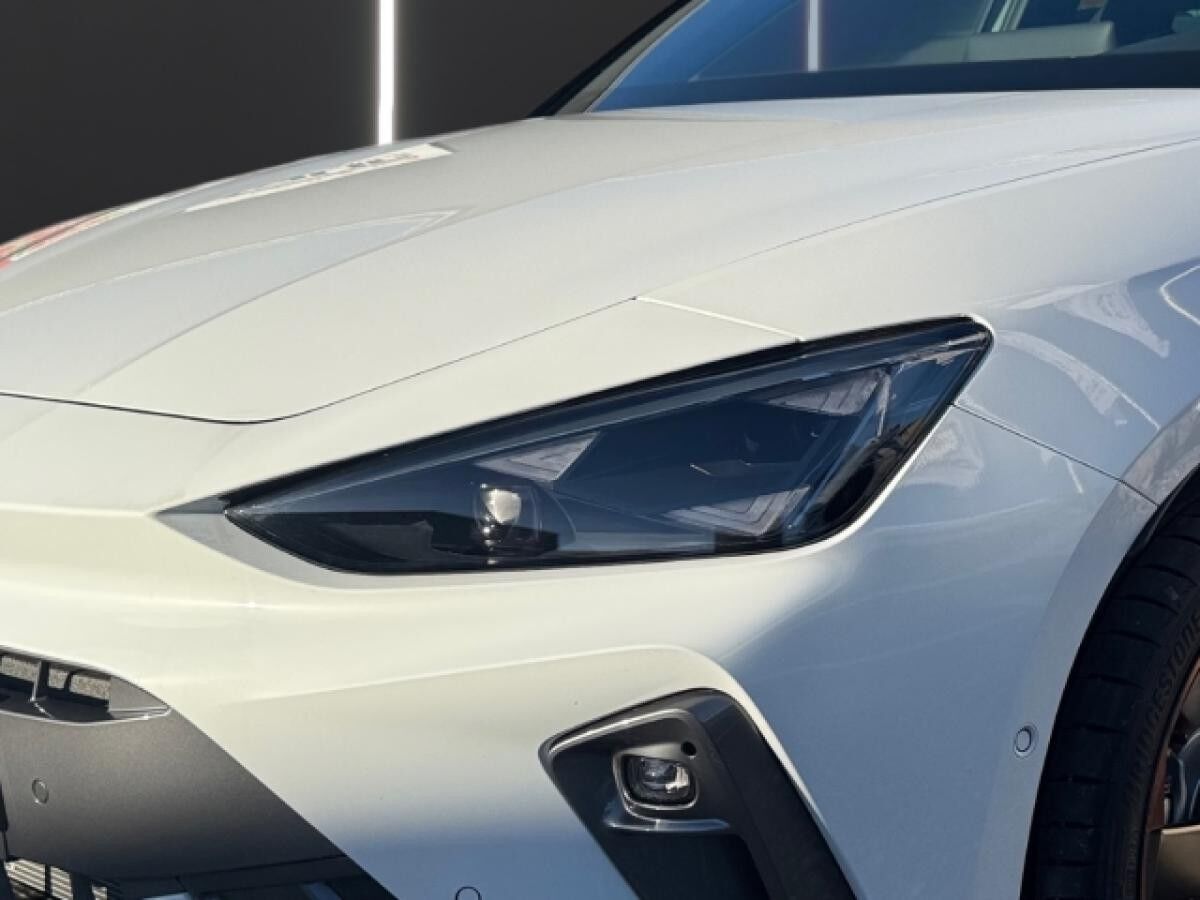 Cupra Leon Sportstourer 2.0 TSI 4Drive DSG MATRIX LED PANORAMA NAVI