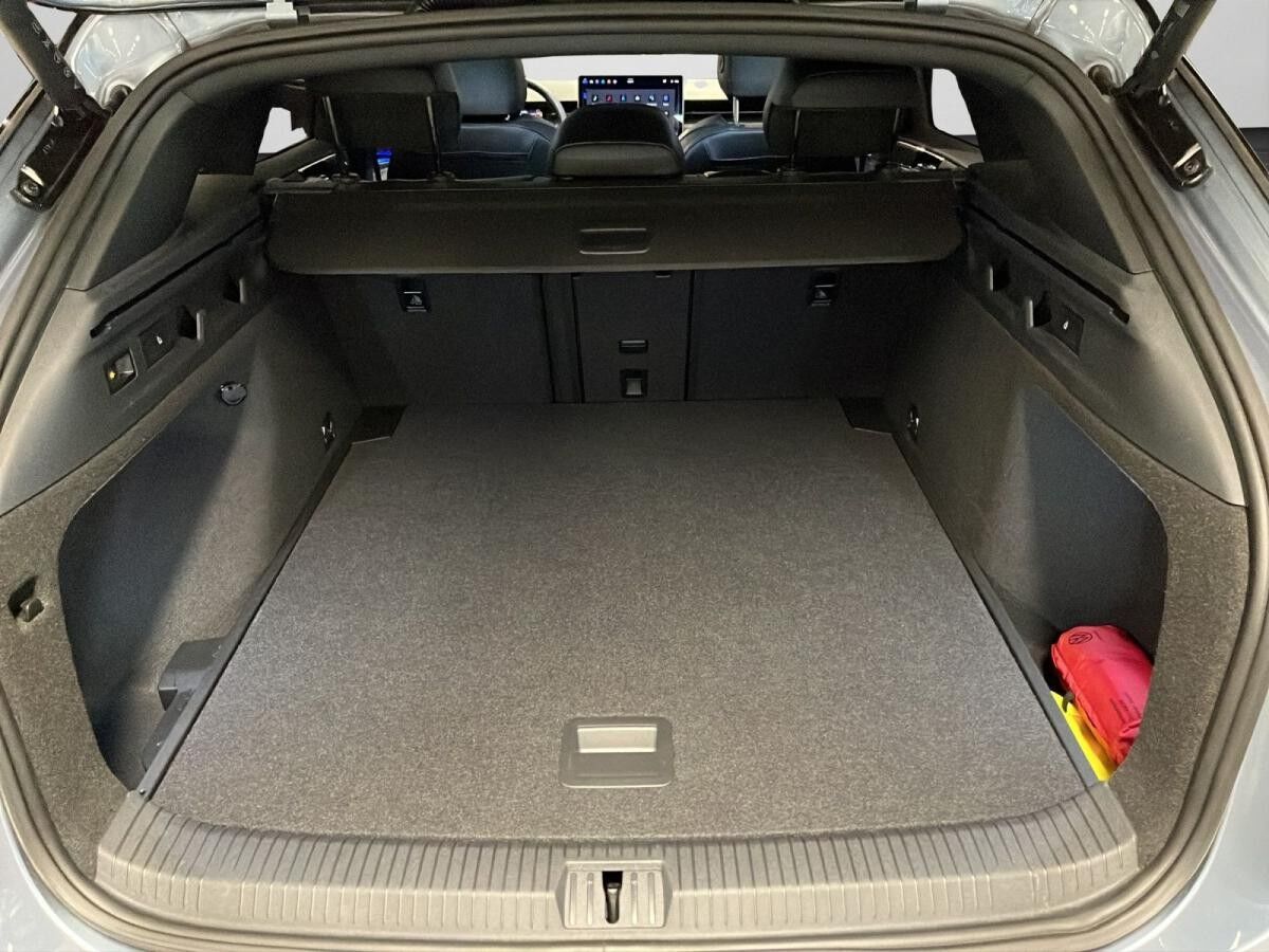 Volkswagen ID.7 Tourer GTX 4Mot. 91kWh, Navi, Sitzh., Pano, DCC, 360°