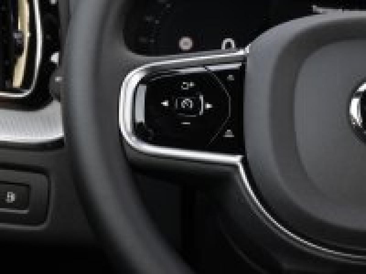 Volvo XC60 T6 Plus Black Edition