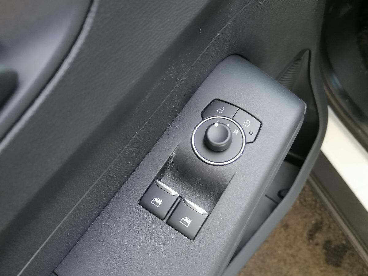 Ford Transit Courier Trend *AHK*SHZ*PDC*Kamera