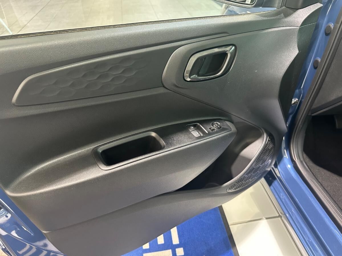 Hyundai i10 1.0 Trend, Navi, SHZ Inspektionspaket BigDeal