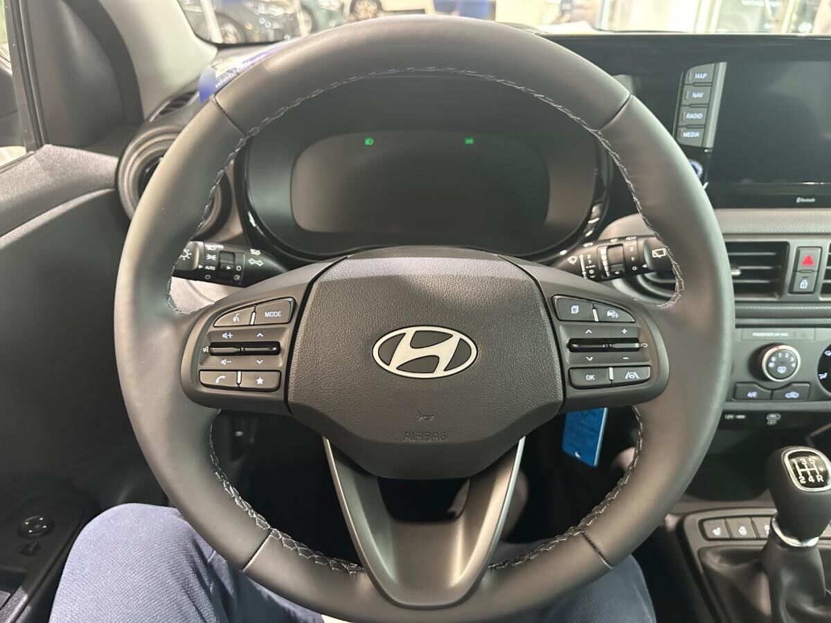 Hyundai i10 1.0 Trend, Navi, SHZ Inspektionspaket BigDeal