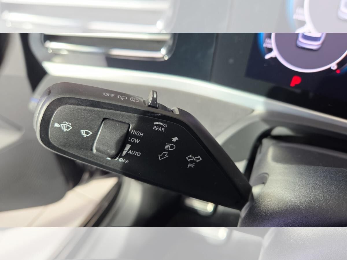 Volkswagen Passat R-Line 2,0 l TDI SCR 110 kW (150 PS) 7-Gang-Doppelkupplungsgetriebe DSG