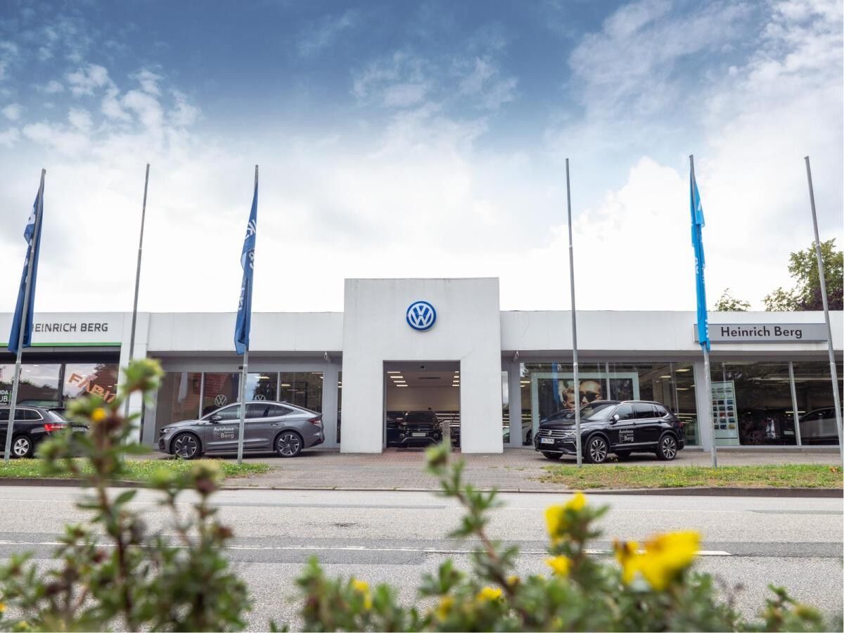 Volkswagen Passat R-Line 2,0 l TDI SCR 110 kW (150 PS) 7-Gang-Doppelkupplungsgetriebe DSG