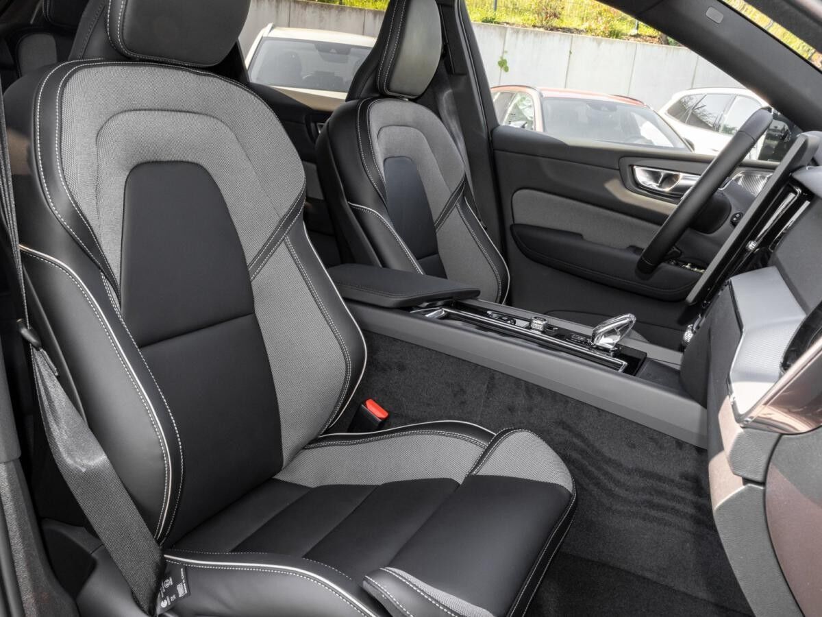 Volvo XC60 T6 Black Edition Plus