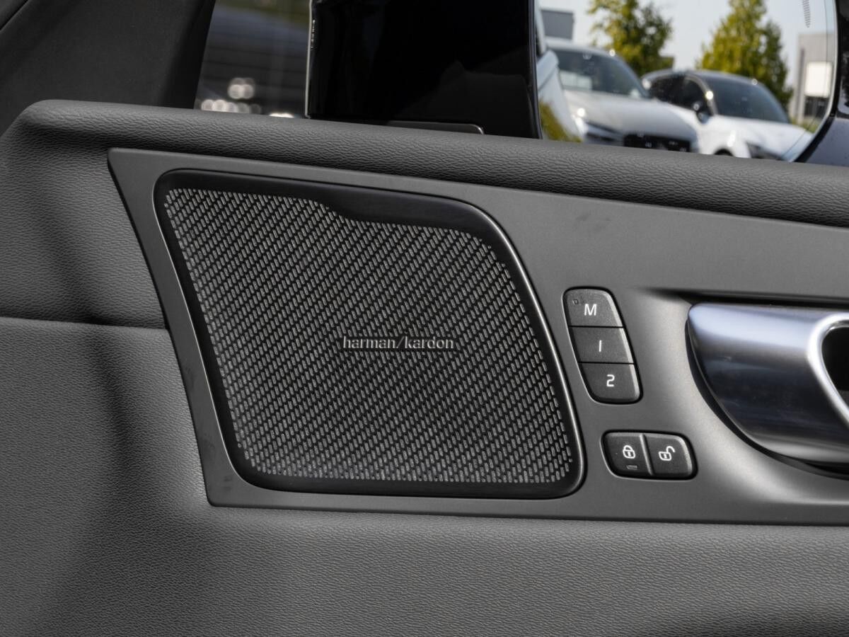 Volvo XC60 T6 Black Edition Plus