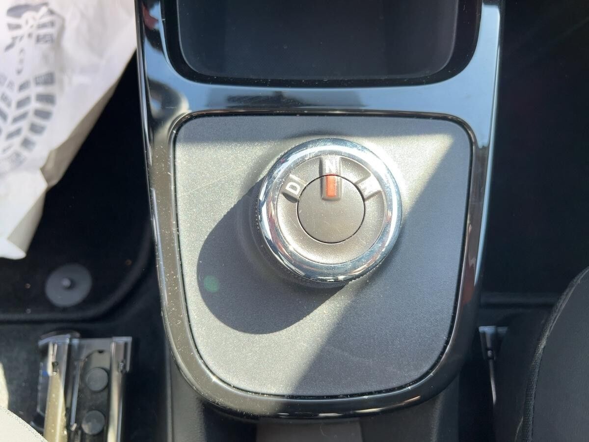 Dacia Spring Electric Essential 45 Klima LED - VERSCHIEDENE FARBEN