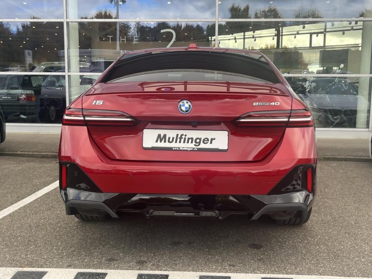 BMW i5 e40 M Sport ACC SurView HUD B+W AHK 21"