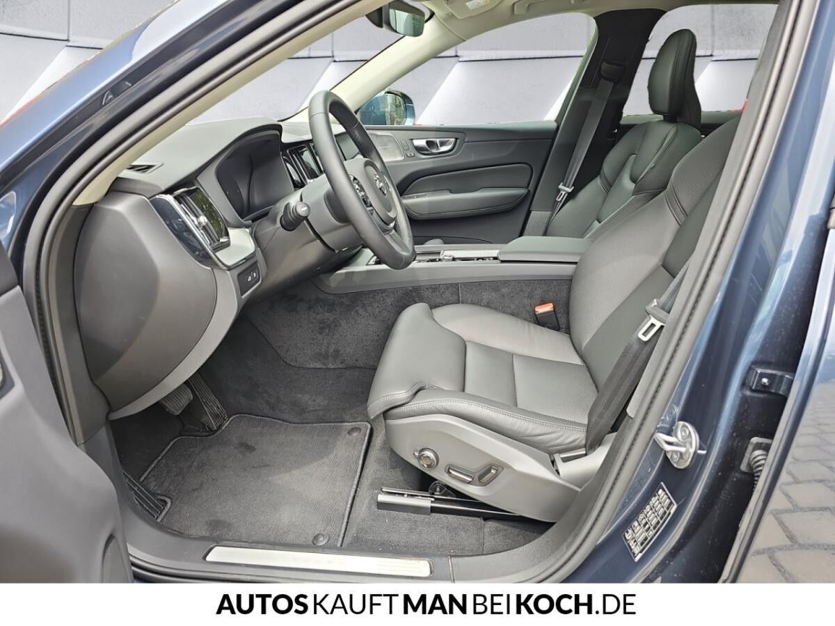 Volvo XC60 T8 AWD Plug-in Hybrid Plus Bright Ganzjahresreifen