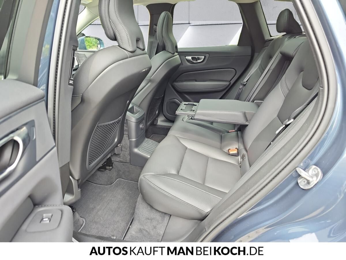 Volvo XC60 T8 AWD Plug-in Hybrid Plus Bright Ganzjahresreifen