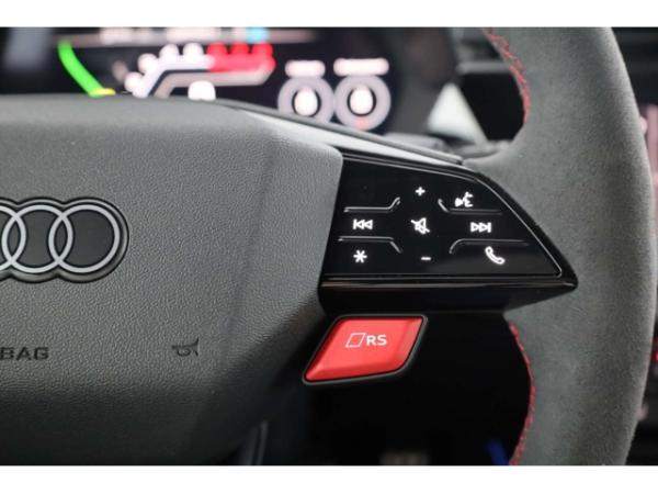 Audi RS3 Sportback TFSI quattro LP: 86.402,- /Head-up/RS-Sportabgasanlage/280 km/h