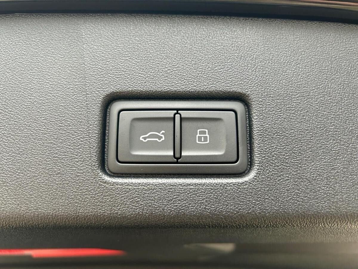 Audi Q4 e-tron 45 quattro S Line Matrix HUD AHK uvm