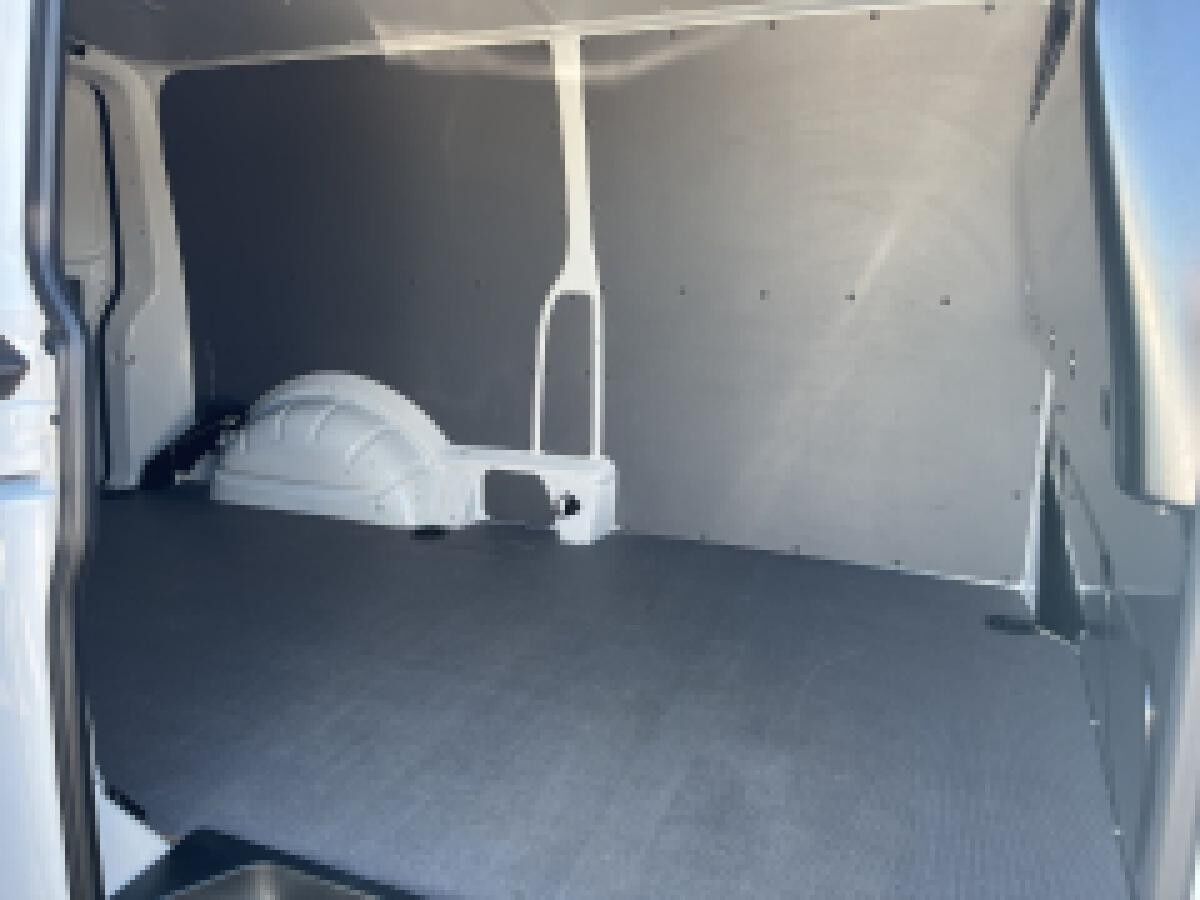 Volkswagen T6.1 Transporter LR 2.0 TDI DSG NAVI SHZ PDC